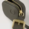 Roxanne Tech-Tasche mit Reißverschluss, Juniper Green, klein, klassisches Narbenmuster