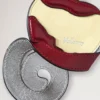 Schlüsselanhänger „Obst schälen“ – Apfel, mehrfarbig, Materialmix Schlüsselanhänger „Obst schälen“ – Apfel, mehrfarbig, Materialmix