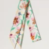 Schmaler Schal – Grafisches Blumenmuster Leinengrün & Buttermilch Recyceltes Polyester Schmaler Schal – Grafisches Blumenmuster Leinengrün & Buttermilch Recyceltes Polyester