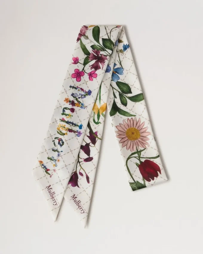 Schmaler Schal – Wildblumenmuster, Eierschalenfarbe, recyceltes Polyester Schmaler Schal – Wildblumenmuster, Eierschalenfarbe, recyceltes Polyester