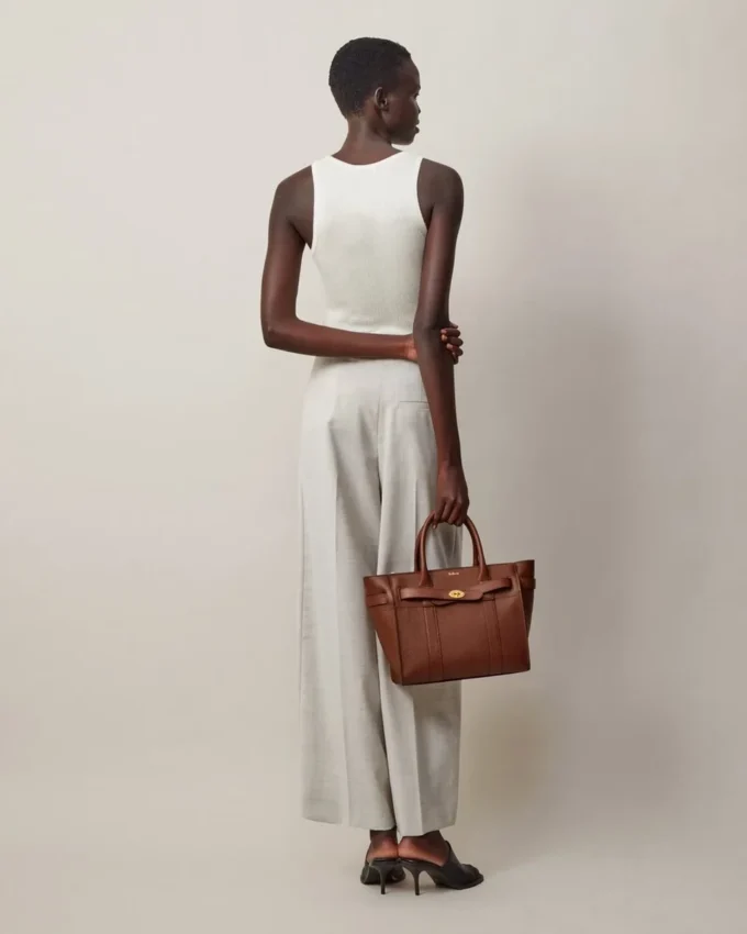 Small Zipped Bayswater Oak Two-Tone Small Classic Grain Small Zipped Bayswater Oak Two-Tone Small Classic Grain