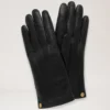 Weiche Nappa-Handschuhe Schwarze Schals und Mützen aus glattem Nappa Weiche Nappa-Handschuhe Schwarze Schals und Mützen aus glattem Nappa