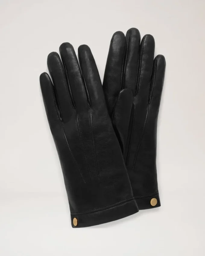 Weiche Nappa-Handschuhe Schwarze Schals und Mützen aus glattem Nappa Weiche Nappa-Handschuhe Schwarze Schals und Mützen aus glattem Nappa