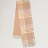 Wendbarer Kaschmir-Karoschal in Kamel und Maple