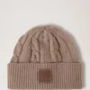 Zopfmuster-Mütze aus Lammwolle in Maple für Damen Zopfmuster-Mütze aus Lammwolle in Maple für Damen
